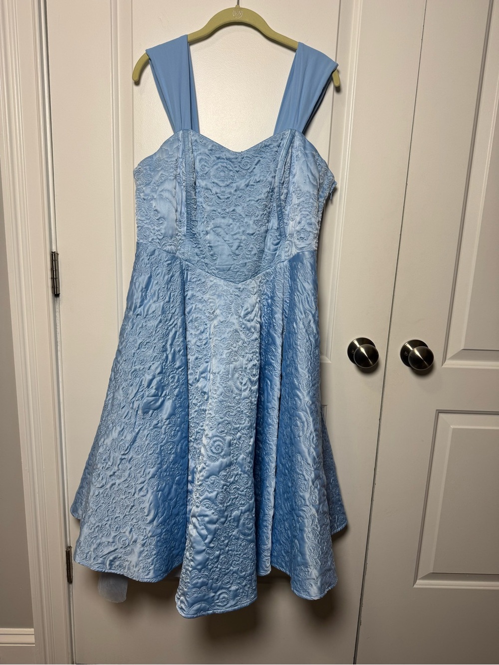 Disney Cinderella x Torrid Embroidered Fit & Flare Dress Size 16 - corset back - Picture 3 of 16